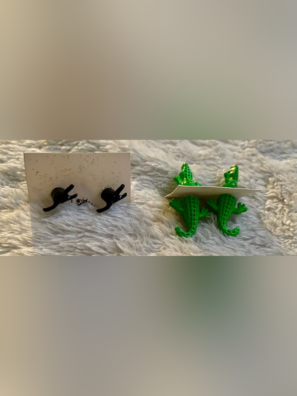 Fun earrings - Picture 4 of 4
